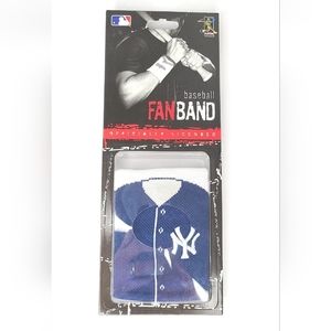 MARIANO RIVERA #42 NY YANKEES Blue Arm Wrist Band Blue & White New in Box